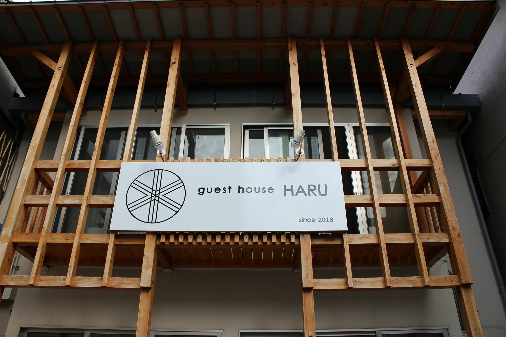 Guest House Haru Ōsaka Extérieur photo